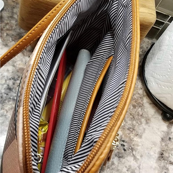 COPY - NWT Lightweight Medium Dome Crossbody Shoulder Bag with Tassel | Plaid P… - Picture 6 of 11